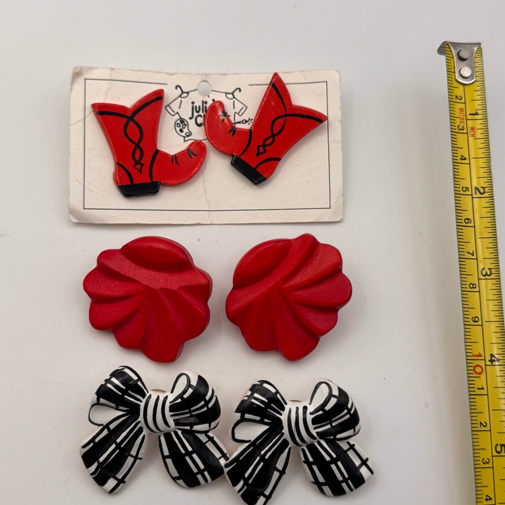 Vintage Brightly colored vintage earrings lot Red Cowgirl Western 90s wood post - Picture 4 of 5
